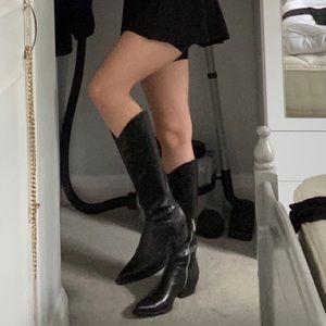 Black pointed cowboy boots ZARA